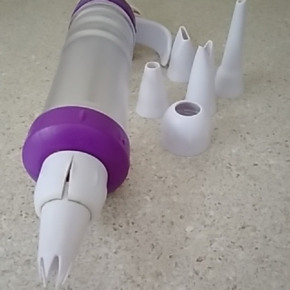 Wilton Purple and White Cookie Press with Nozzles - Picture 2 of 5